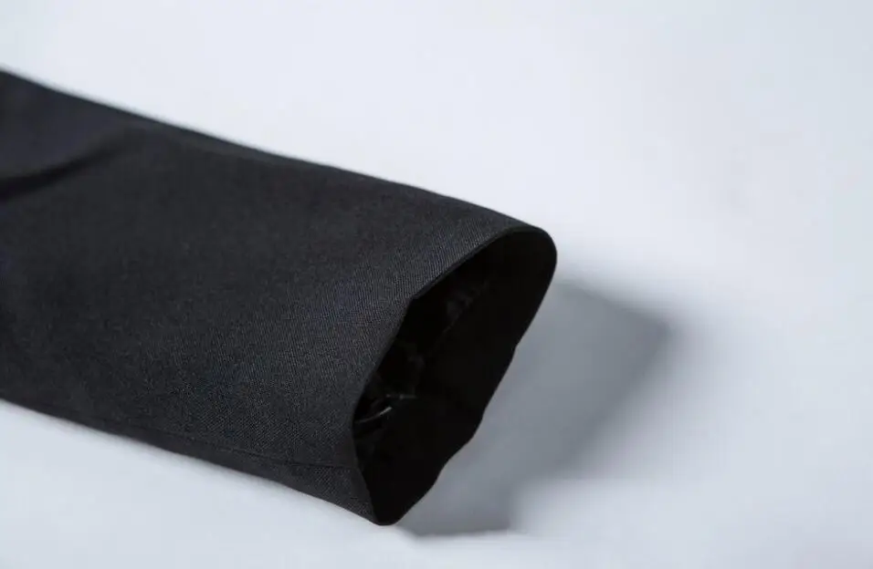 Детский нарядный костюм для мальчиков на свадьбу/костюм-смокинг черный/белый