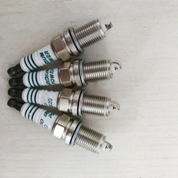 New 4Pcs автомобиля Comet двигатель с искровым зажиганием Plug Свеча зажигания для Toyota Audi