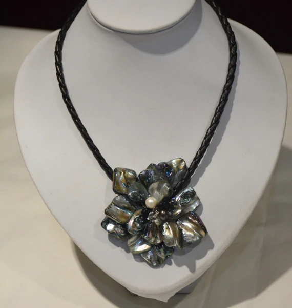 Черное жемчужное ожерелье-чокер в стиле барокко | Украшения и аксессуары