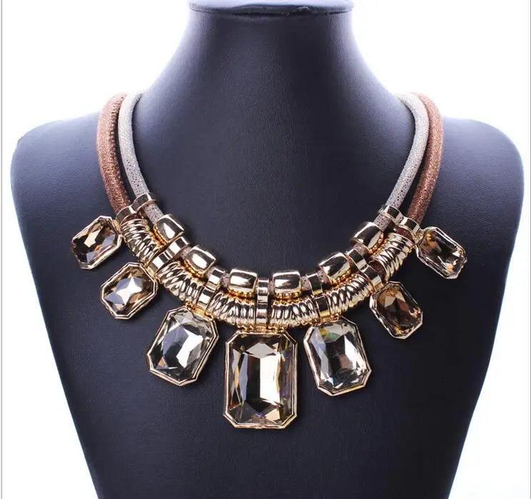 Красный синий серый квадрат Трава Кристалл Веревка Цепи Воротник чокер