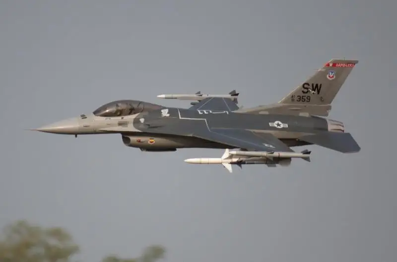 Freewing F-16 F16 Fighting Falcon 90 мм EDF Jet PNP или комплект+ сервопривод выдвижной F 16 самолет/радиоуправляемая модель для хобби