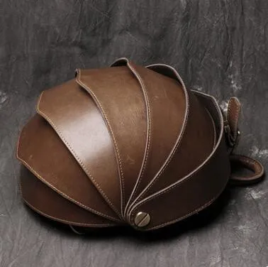 Coffee Fashion Cowhide Genuine Leather Women Backpacks Beetle School Backpack For Women Teenage Girls Mochilas Feminina Small Bags - Цвет: Coffee