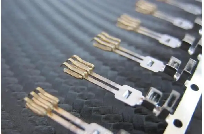 Контактные разъемы SATA двухслойные иглы/полуконтакты|terminal kiosk|terminator dogconnector adapter |