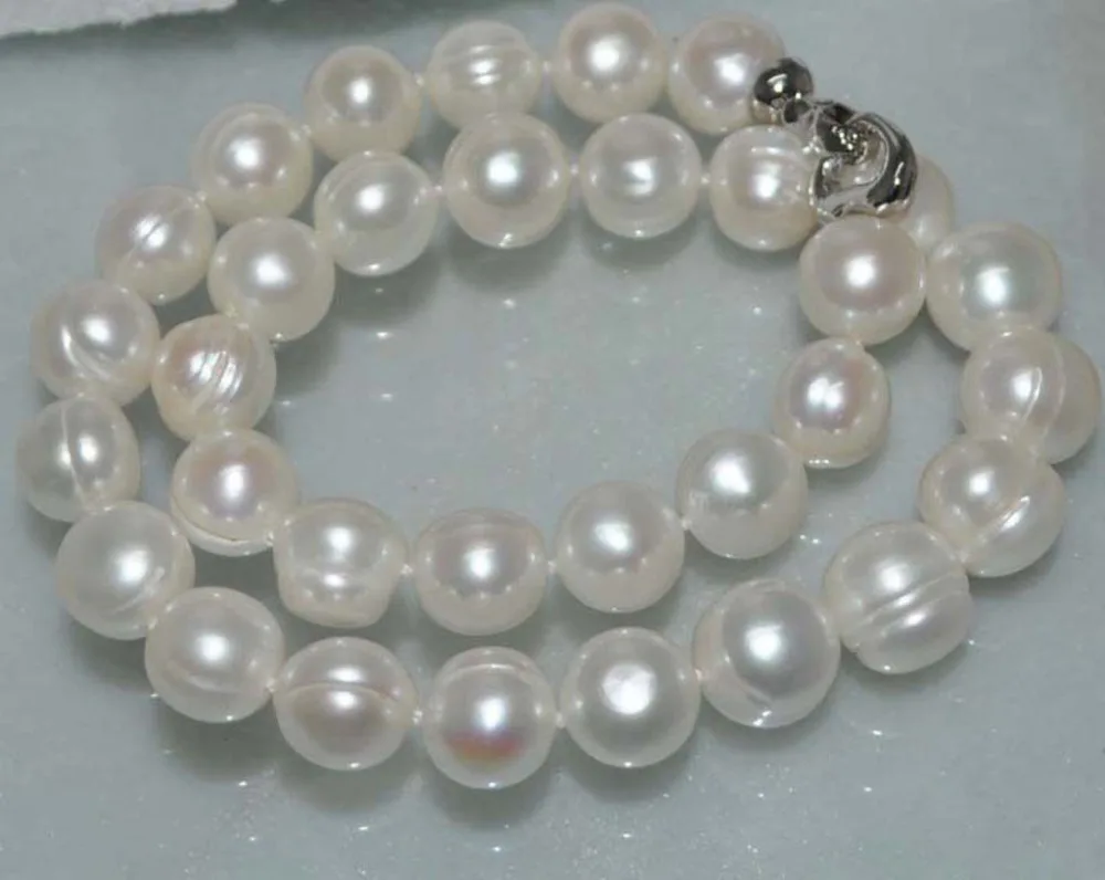 

Hot selling free shipping*****AAA Natural Huge white 10-11mm Cultured freshwater Pearl Necklace 18"