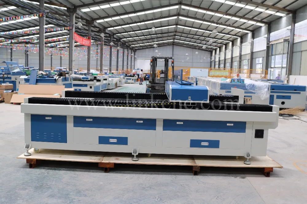 Good working effort 130w 1325 laser cutting machine / gold with 1300*2500mm | Инструменты