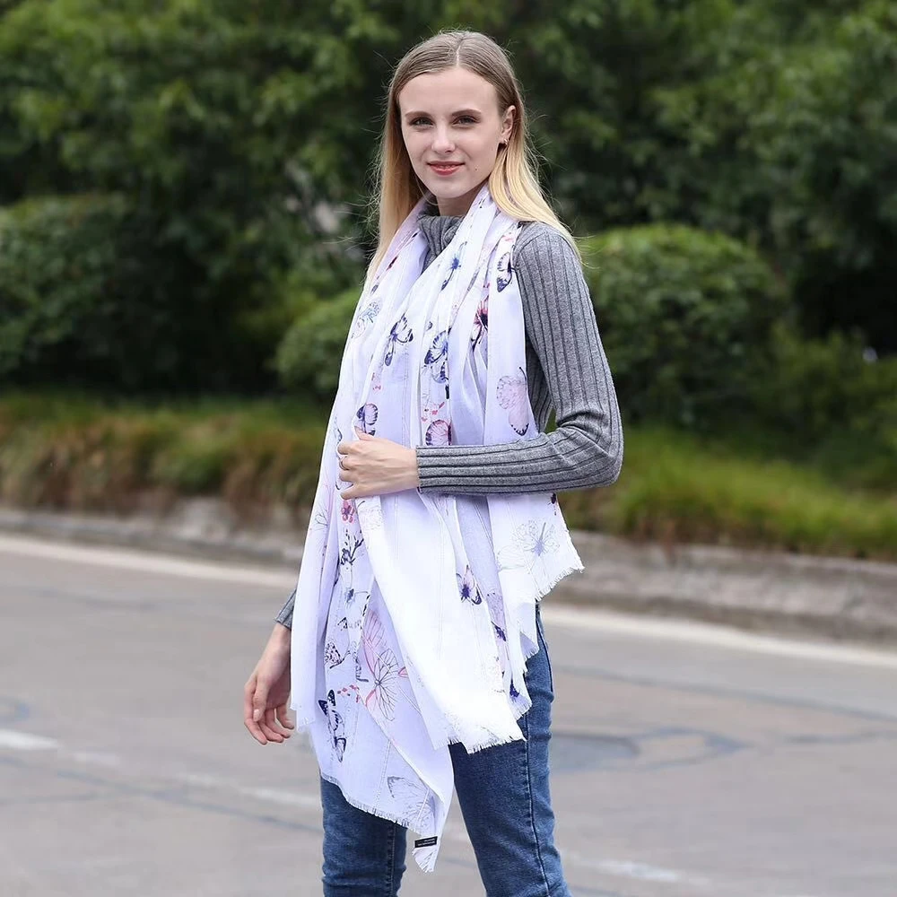 Женский шарф с бабочкой модный вискозный блестками и принтом бахромой шали