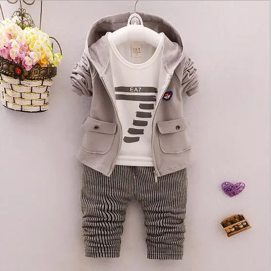 Grey Комплект одежды из 3 предметов для маленьких мальчиков, костюм для мальчиков детская весенняя куртка пальто для младенцев Осенняя рубашка брюки для мальчиков для детей возрастом от 7 до 24 месяцев - Цвет: Grey