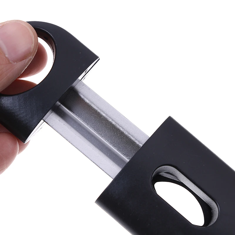 Металлическими вставками цвета: черный с v образными полосками лезвие