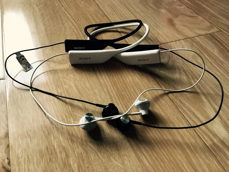 SONY sbh70 шеи подвесные наушники спортивные стерео музыки Бесплатная доставка (без