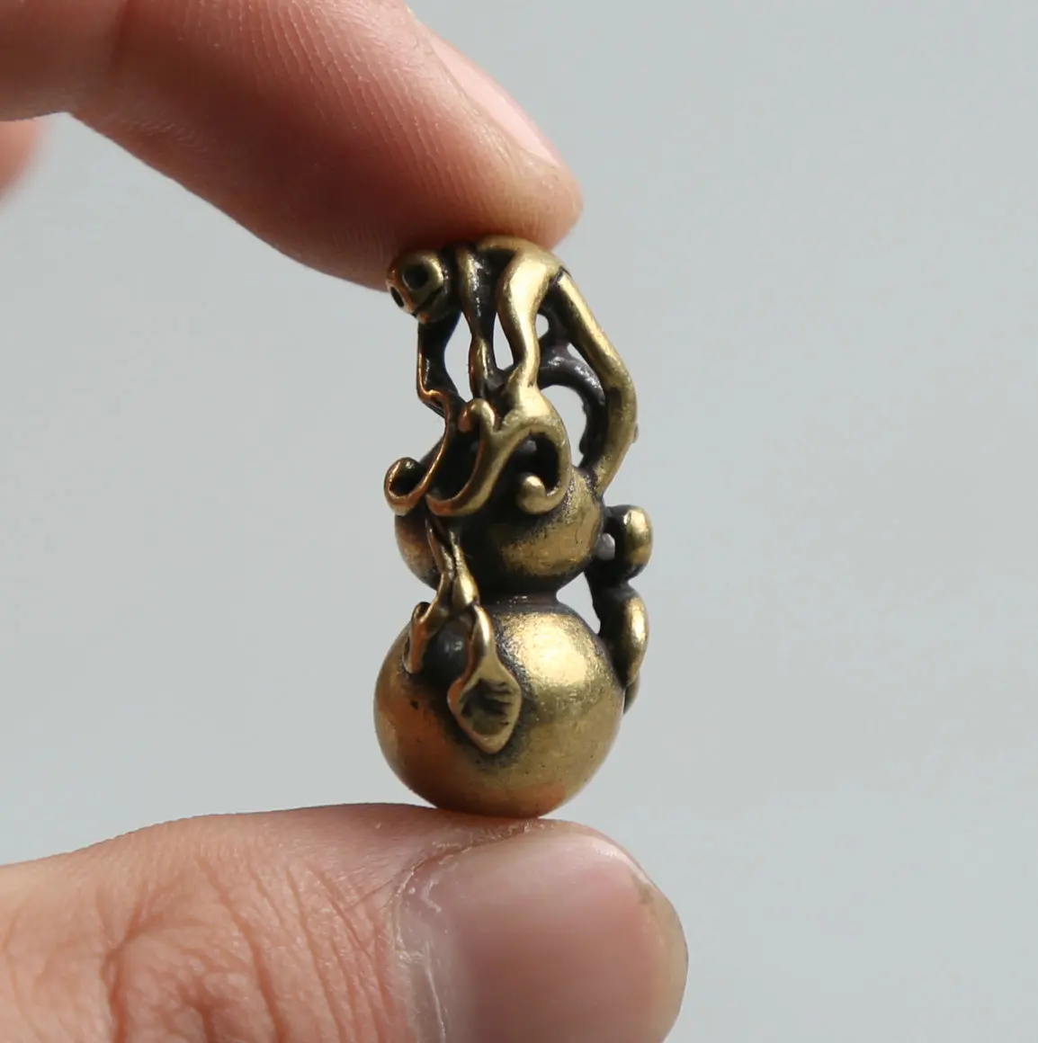 

29MM/1.1" Collect Curio Rare China Fengshui Small Bronze Exquisite Lagenaria Siceraria Calabash Cucurbit Gourd Pendant Statue15g