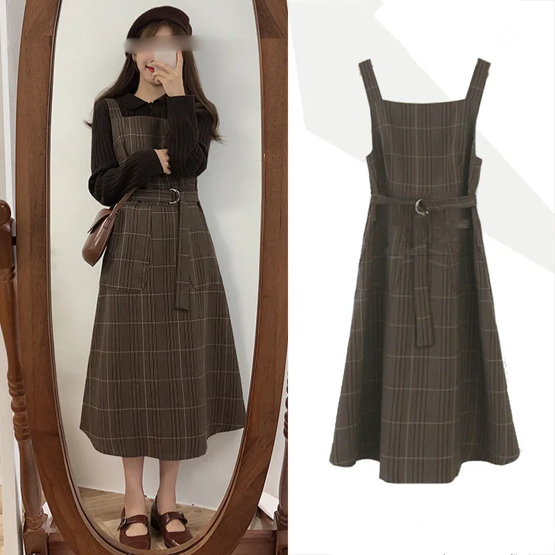 

Женское винтажное платье-трапеция на тонких бретельках, с воротником-лодочкой