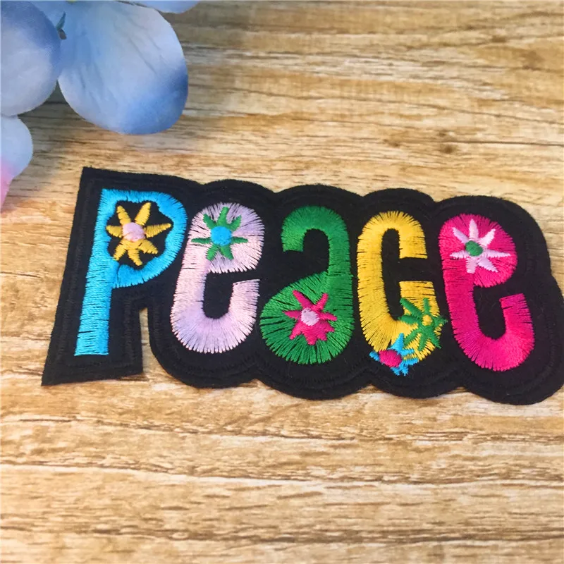 Железная нашивка 1 шт. цветная наклейка вышитая буквами мира нашивки для одежды