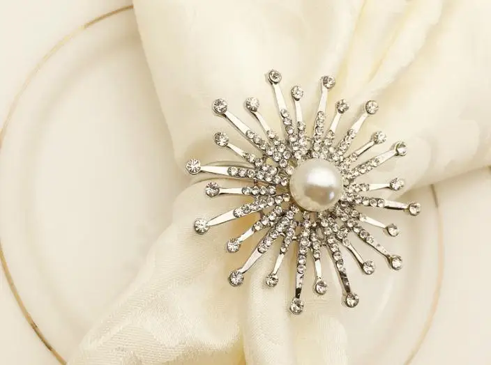 

Upscale Exquisite Napkin ring 30 Pcs/sets Pearl crystal metal Napkin Buckle Holder Wedding Party Banquet Decoration Supplies