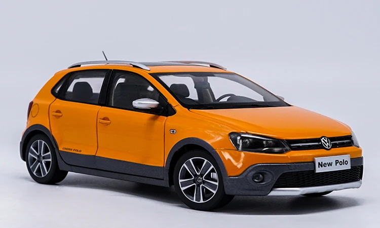 1:18 литья под давлением модель для Volkswagen VW Cross мужские поло 2012 оранжевый хэтчбек