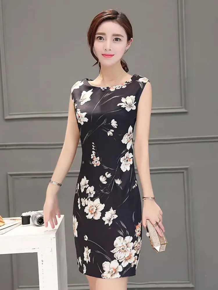 Женское облегающее мини платье без рукавов с круглым вырезом и цветочным принтом