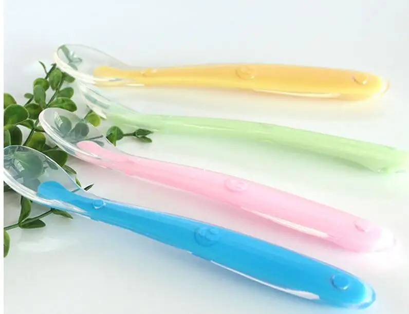 

100pcs/lot 16cm Silicone Spoon for Children Kids Solid Feeding Pacifier Tools Kitchen Accessory Flateare Free Shipping SL5823