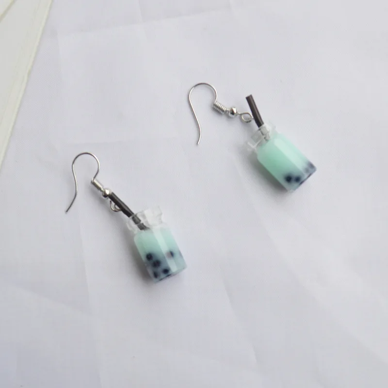 Новые серьги молочного чая оригинальные и интересные с крючком имитирующие