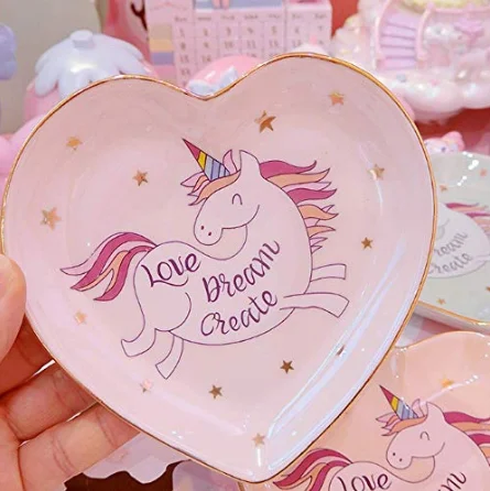Тарелка с единорогом фарфор формы сердца тарелка ручной росписью керамическая