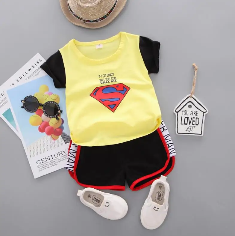 Для детей 1-4 лет новинка 2019 летняя модная футболка с короткими рукавами и