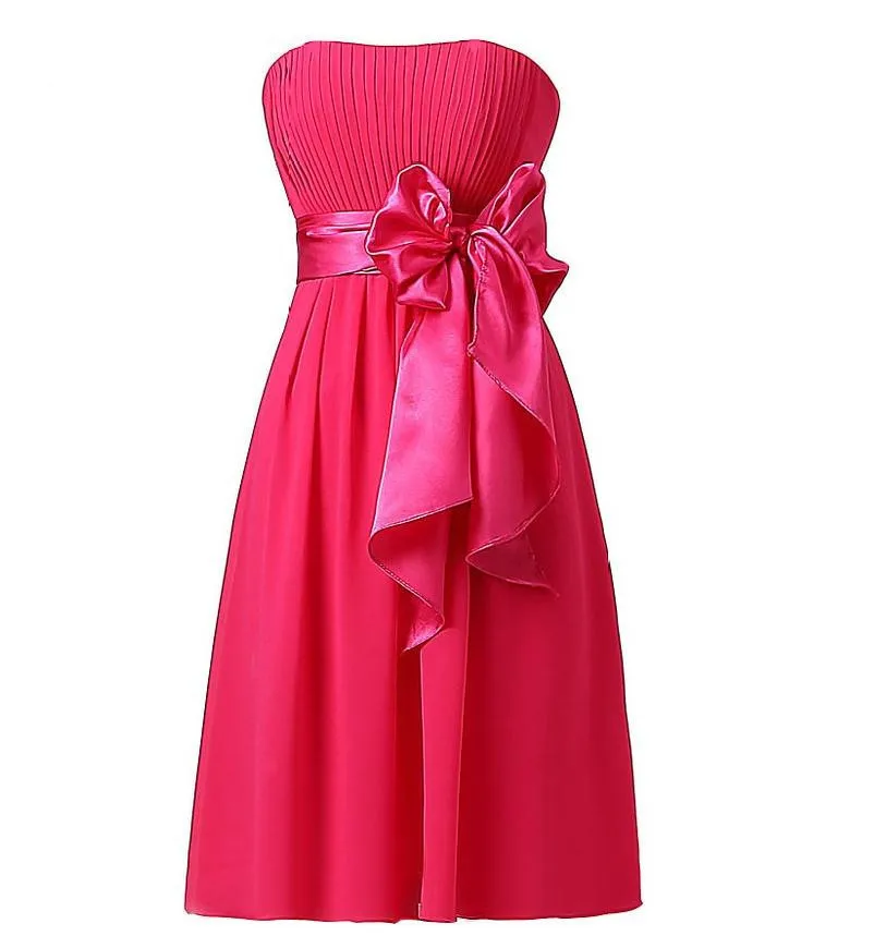 Шифоновые плиссированные платья невесты кораллового цвета с открытыми плечами