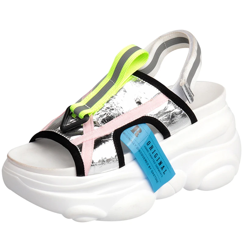 Новинка лета 2019 цветные сандалии на толстой рифленой танкетке с открытым носком