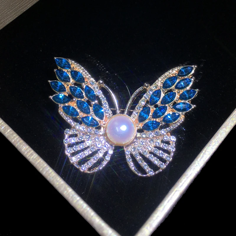 

ZHBORUINI High Quality Natural Freshwater Pearl Brooch Blue Butterfly Brooch Gold Color Pearl Jewelry For Women Accessories