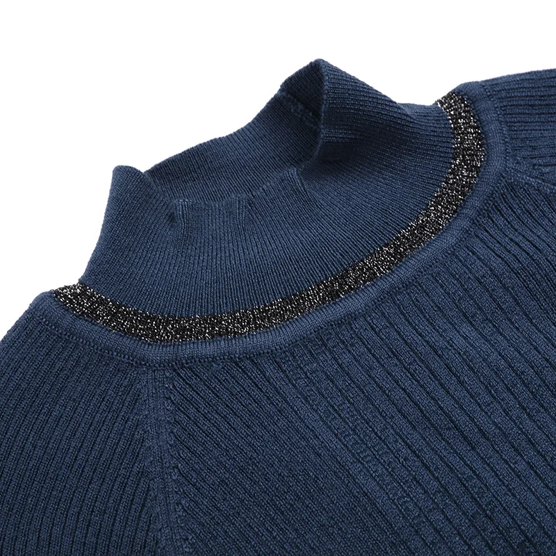 Женский комплект из 2 предметов однотонный синий трикотажный свитер и кружевное