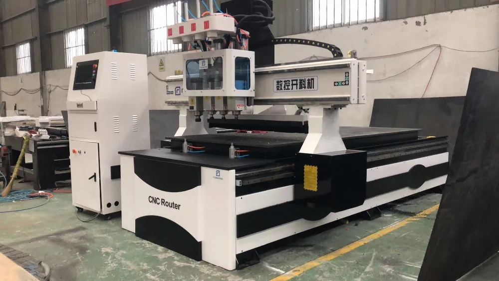 Заводская поставка фрезерный станок с ЧПУ четырьмя шпинделями автоматический