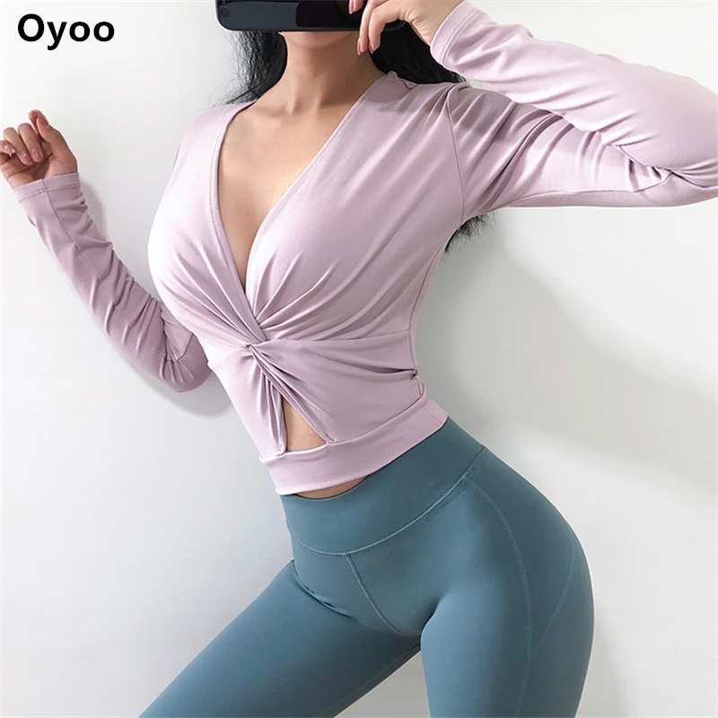 Красивый топ Oyoo для йоги с V образным вырезом длинными рукавами розовый