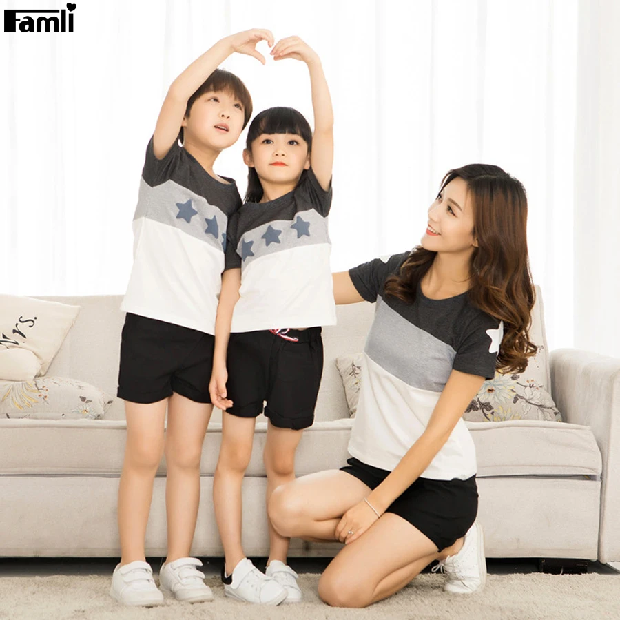 Famli/1 шт. одинаковая футболка для папы мамы и дочки летняя повседневная в полоску с