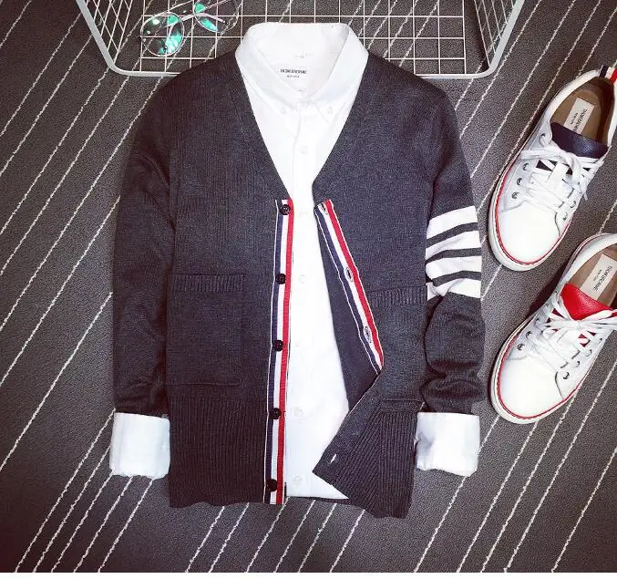 Мода Осень мужские Рождественские Свитера Мужской V шеи зима Мужчины Трикотаж