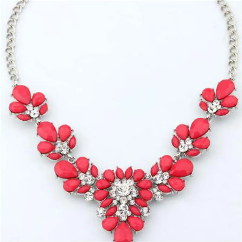 Заявление ожерелья Exaggreated Дизайн большой Мода Блестящий Кристалл красочный