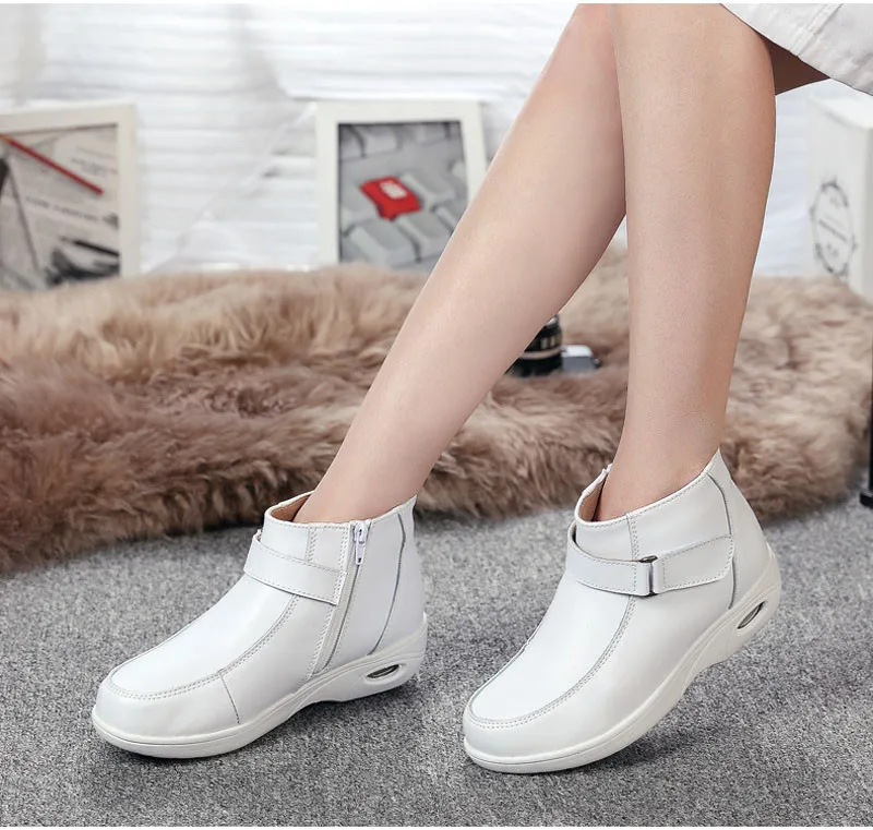 YAERNI Fashion Genuine Leather Women Boots Round Toe Fur Ankle Snow Boots Side Zipper White Warm Female Women Nurse Shoes