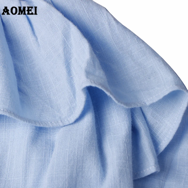 Летнее мини-платье с синими пуговицами и рюшами без бретелек открытой спиной