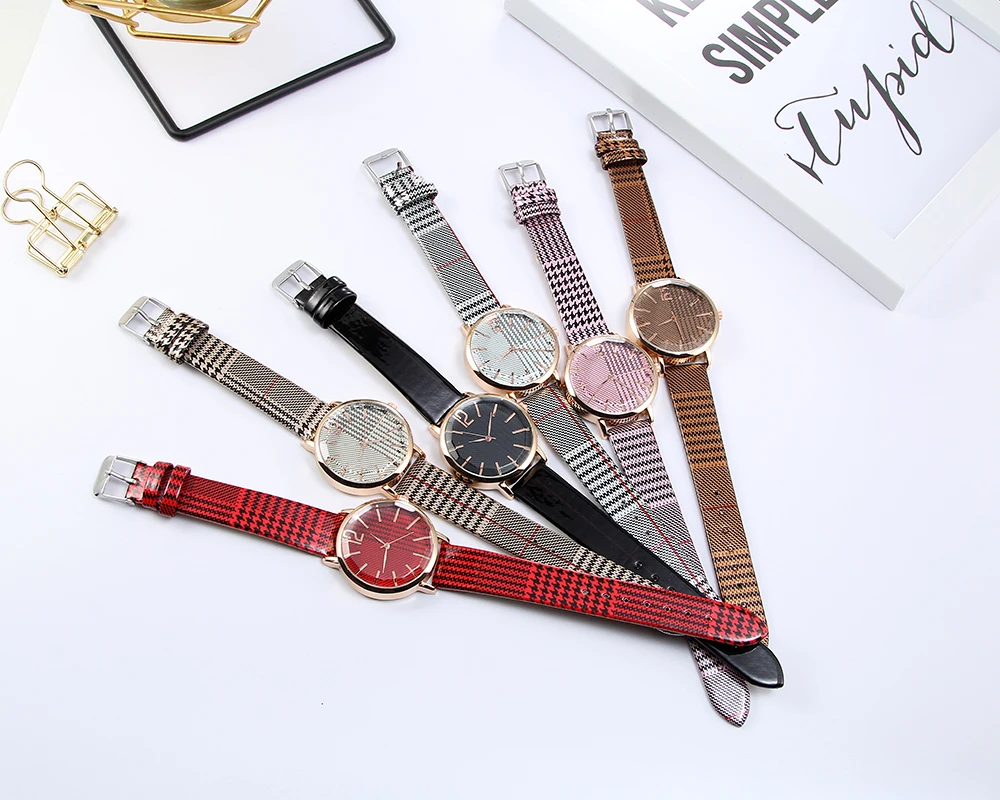 Женские кварцевые часы простой кожаный ремешок в полоску | Наручные