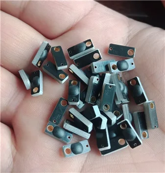 Метки UHF RFID для управления инструментами антиметаллические 860-960 МГц ISO18000-6C 10*4*2 мм