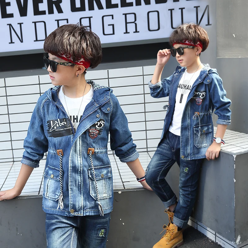 FYH/Новинка Джинсовое пальто с капюшоном для мальчиков Сезон осень-весна