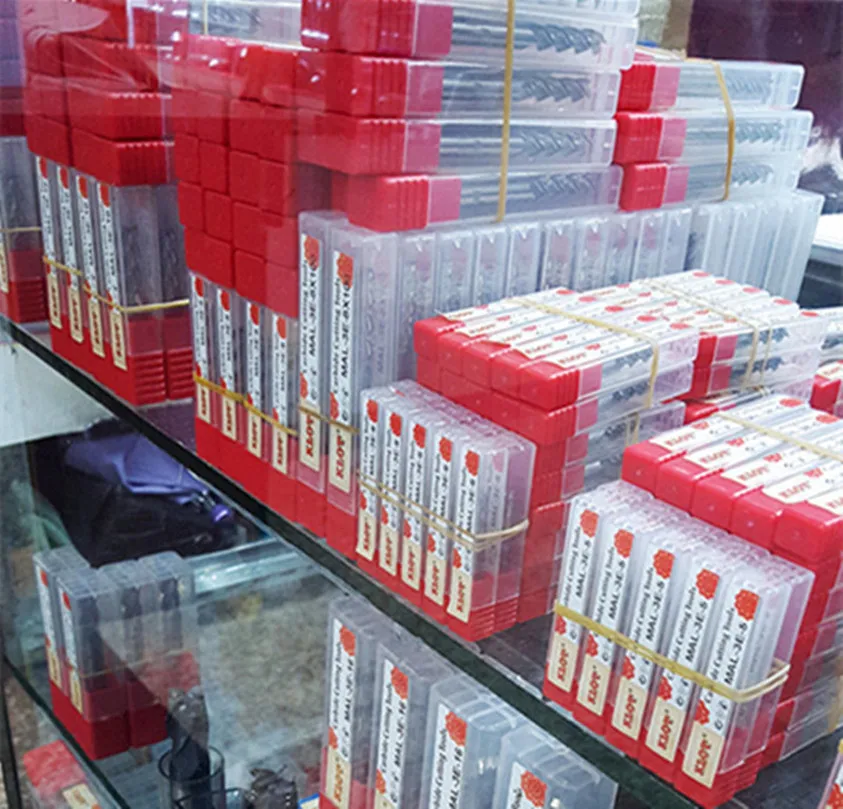 Твердосплавное спиральное сверло KLOT HRC65 твердость обработки 65 градусов 13 0 х42х75