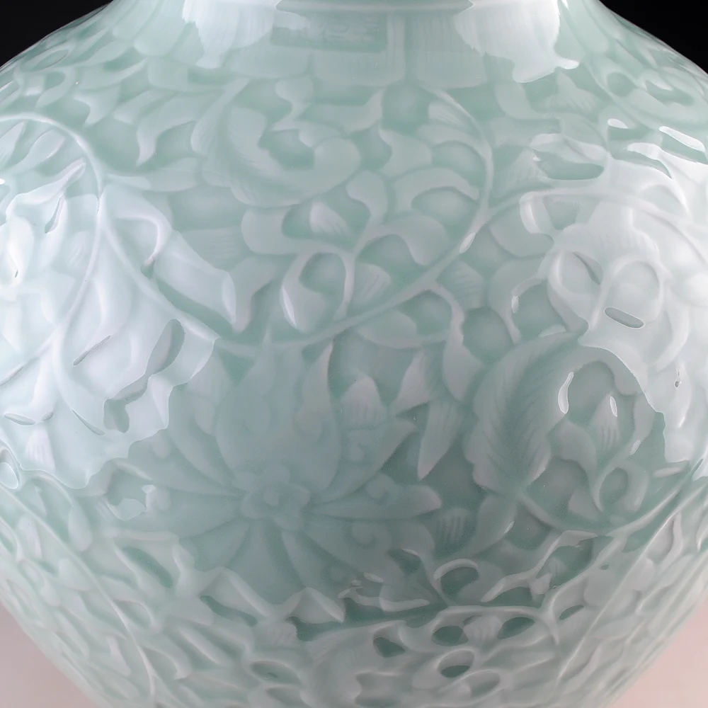 

Jingdezhen ceramics glaze floor master hand embossed large vase of famous works of living room decoration