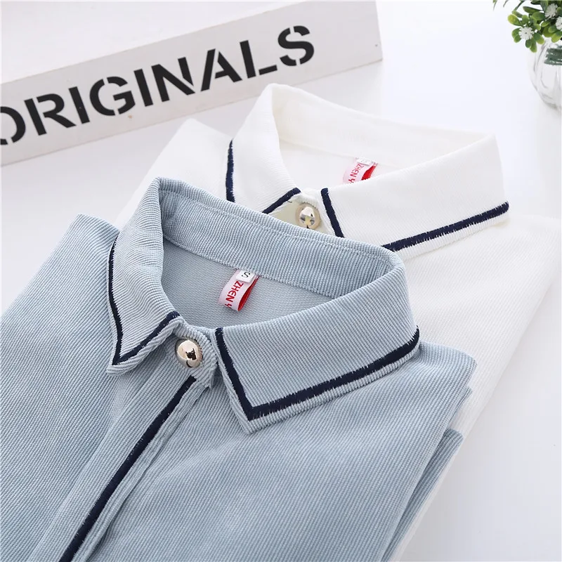 Женская Вельветовая блузка в винтажном стиле синяя и белая с вышивкой Осень-зима