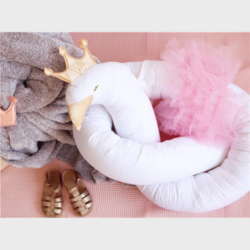 Бампер для кроватки с золотой короной и лебедем детский бампер узлом декор