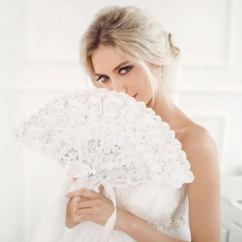 

Bride Handheld Fan Lace Rose Fans Non-foldable Fan Wedding Party Supplies Photo Shoot Props For Dance Wedding Decoration