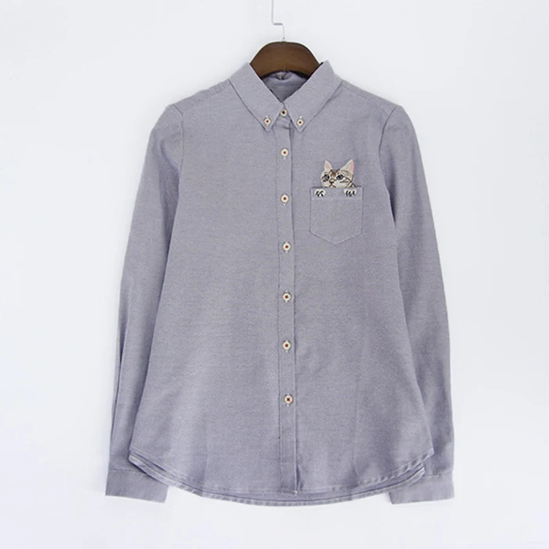 Женские рубашки с вышитым принтом кота на карманах весна 2017 новая модная белая