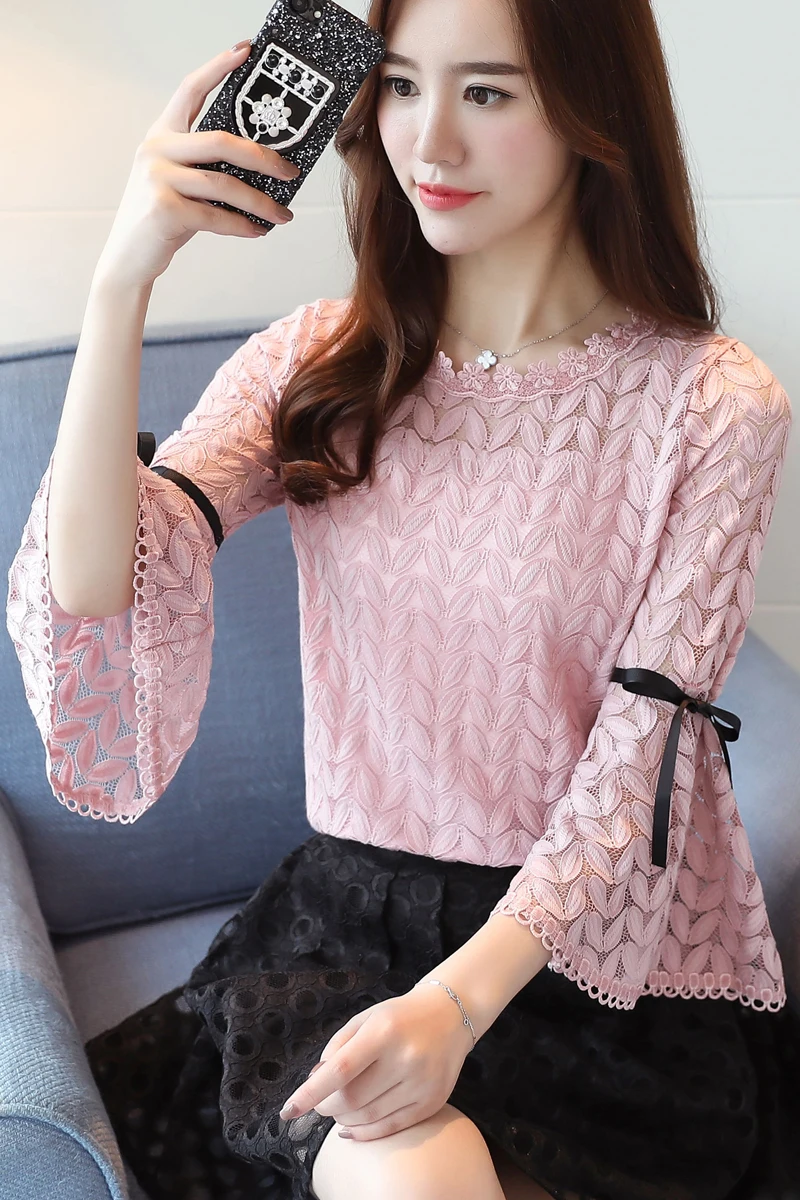 

The new 2019 female high quality lace top fashion long-sleeved shirt woman selling coat joker