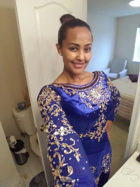 

Favordear 2017 Rhinestone Beading Royal Blue Long Sleeve Evening Dress Lace Applique Sparkly Beading Royal Blue Evening Dress
