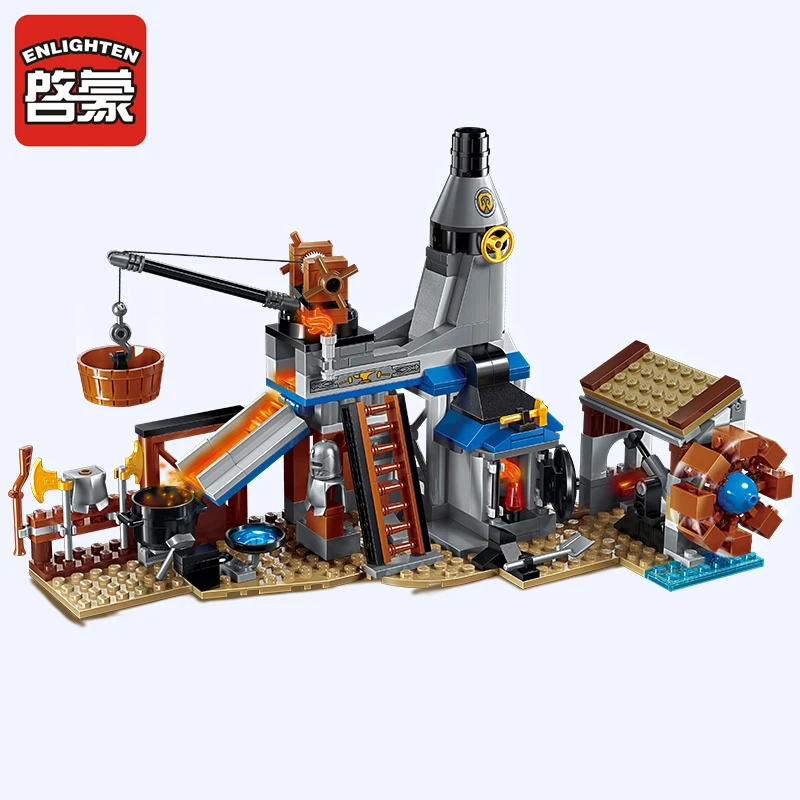 Просвещения Building Block войны of Glory замок рыцарей лавка кузнеца 3 фигурки 368 шт.