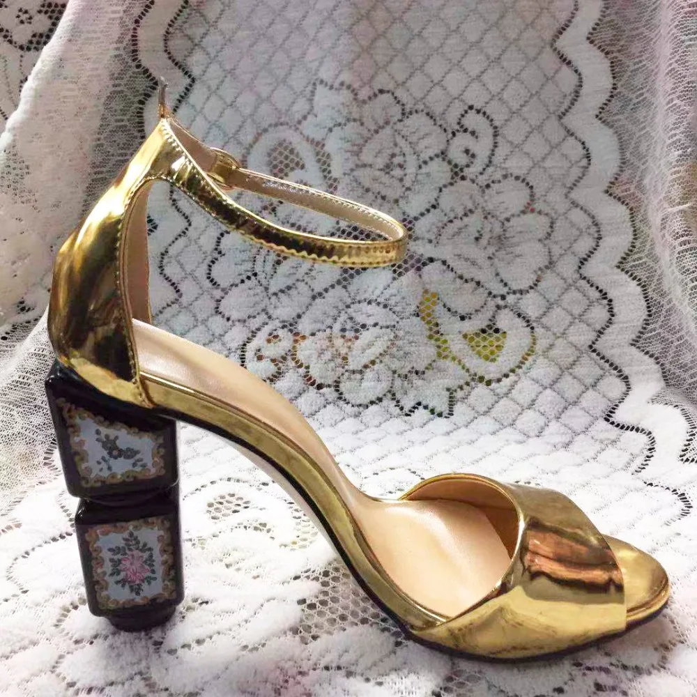 

Totem Printing Square Heel Open Toe Sandals Elegant Ankle Strap Covered High Heel Summer Shoes Lady Pumps
