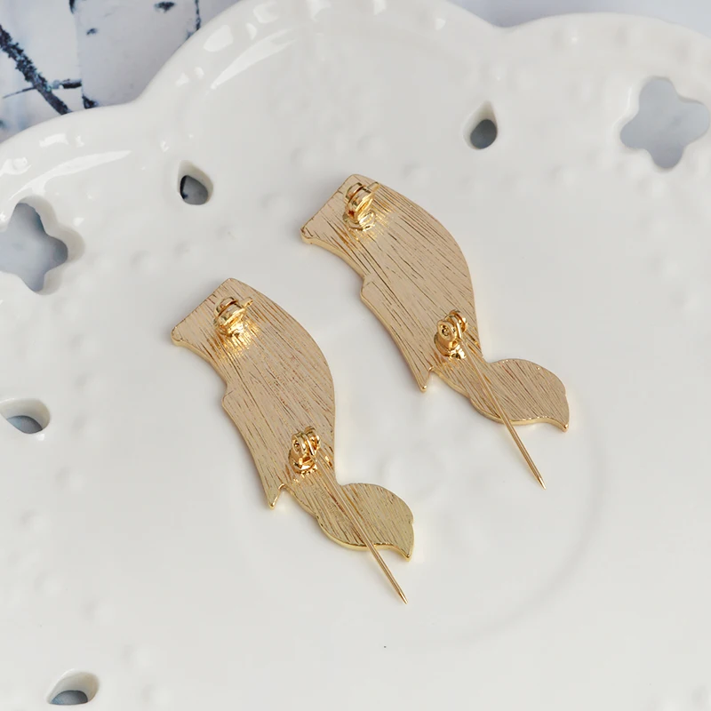 Мультфильм Карп брошь с рыбой эмаль на булавке металл синего и красного цвета