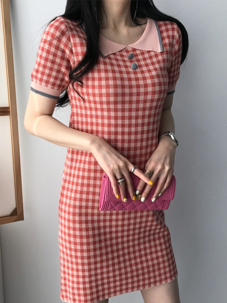 Новое весенне-осеннее клетчатое винтажное трикотажное женское платье с коротким