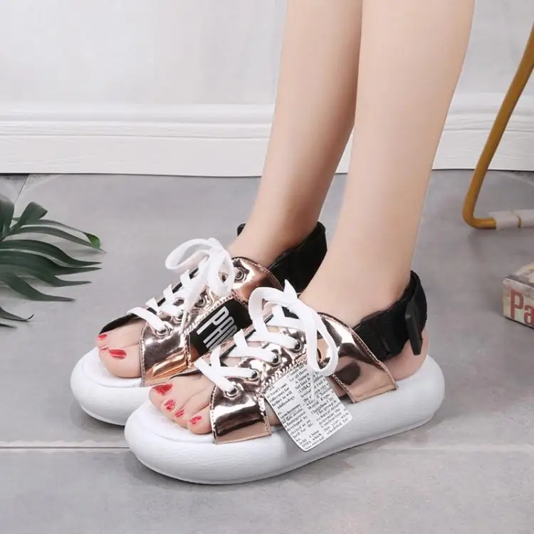Роскошные серебристые кожаные сандалии на платформе женская обувь с открытым